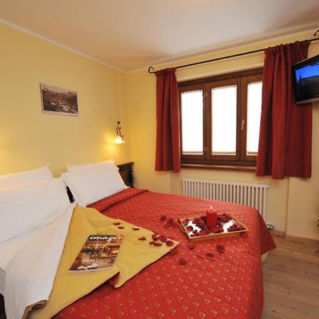 Hotel Le Petit Abri Шамполюк Номер фото